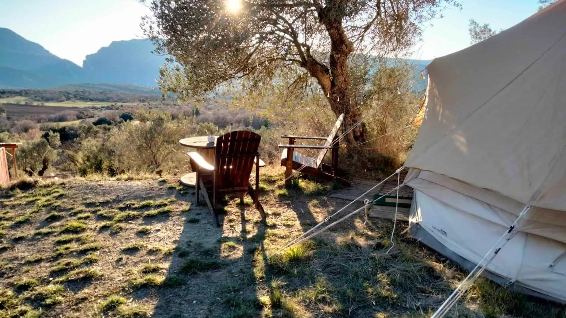 Terra Del Congost - Alojamientos En La Naturaleza Frente Al Congost De Montrebei Castissent Campsite